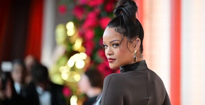 Rihanna 6 milyon dolar kazandı!