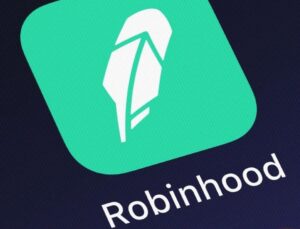 Robinhood Is the Top Crypto Deregulation Trade, Bernstein Says